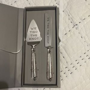 Mud pie wedding cake knife set